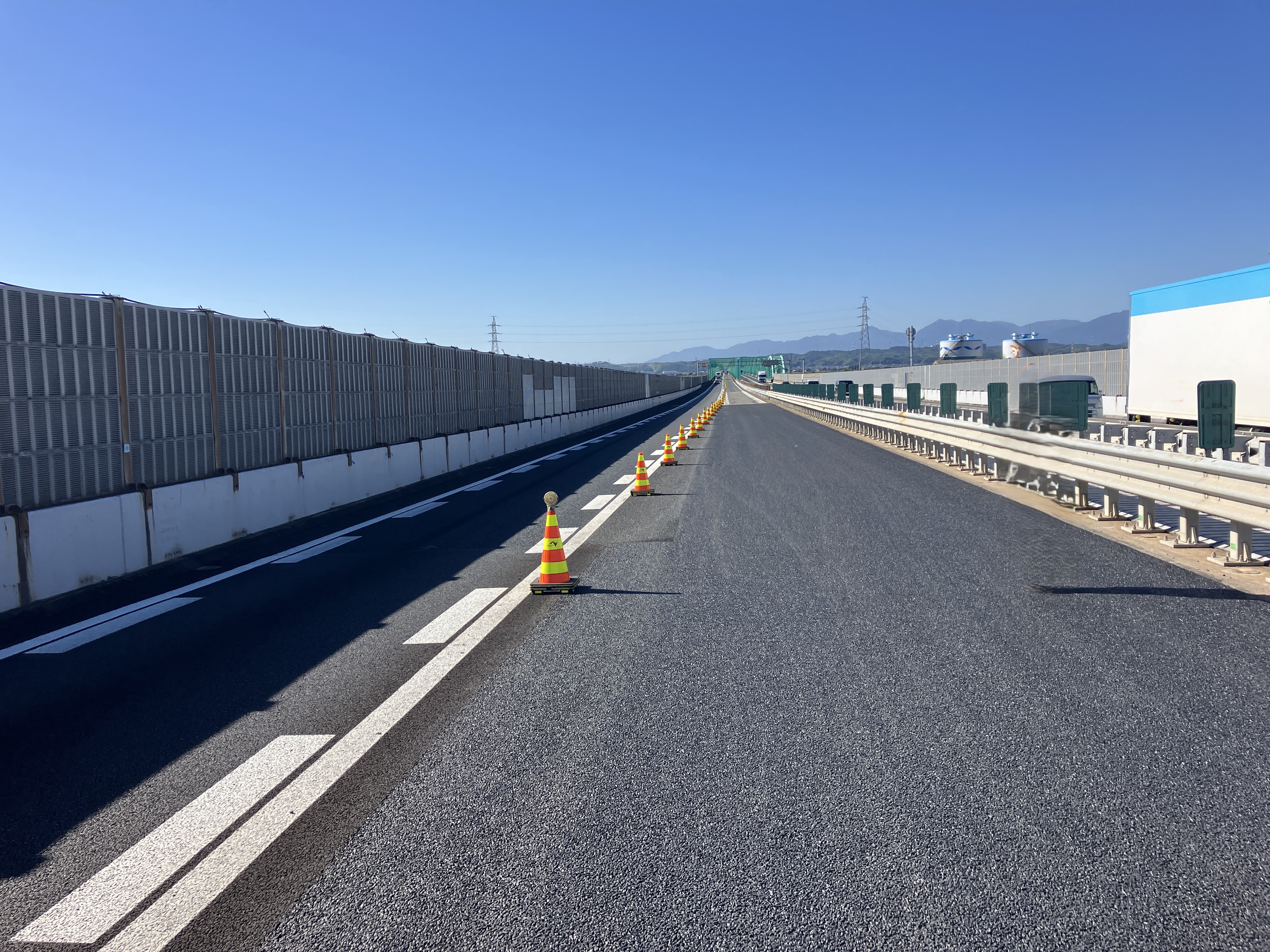 東名阪自動車道（特定更新等） 　弥富高架橋（下り線）床版取替工事